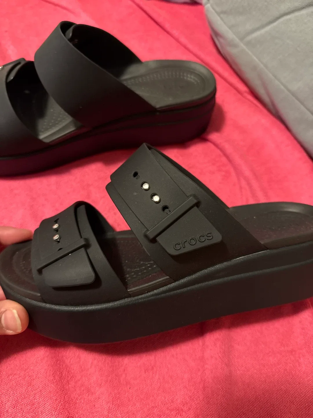 Crocs Black Sandals - Women's Size 9 image indicator(2)