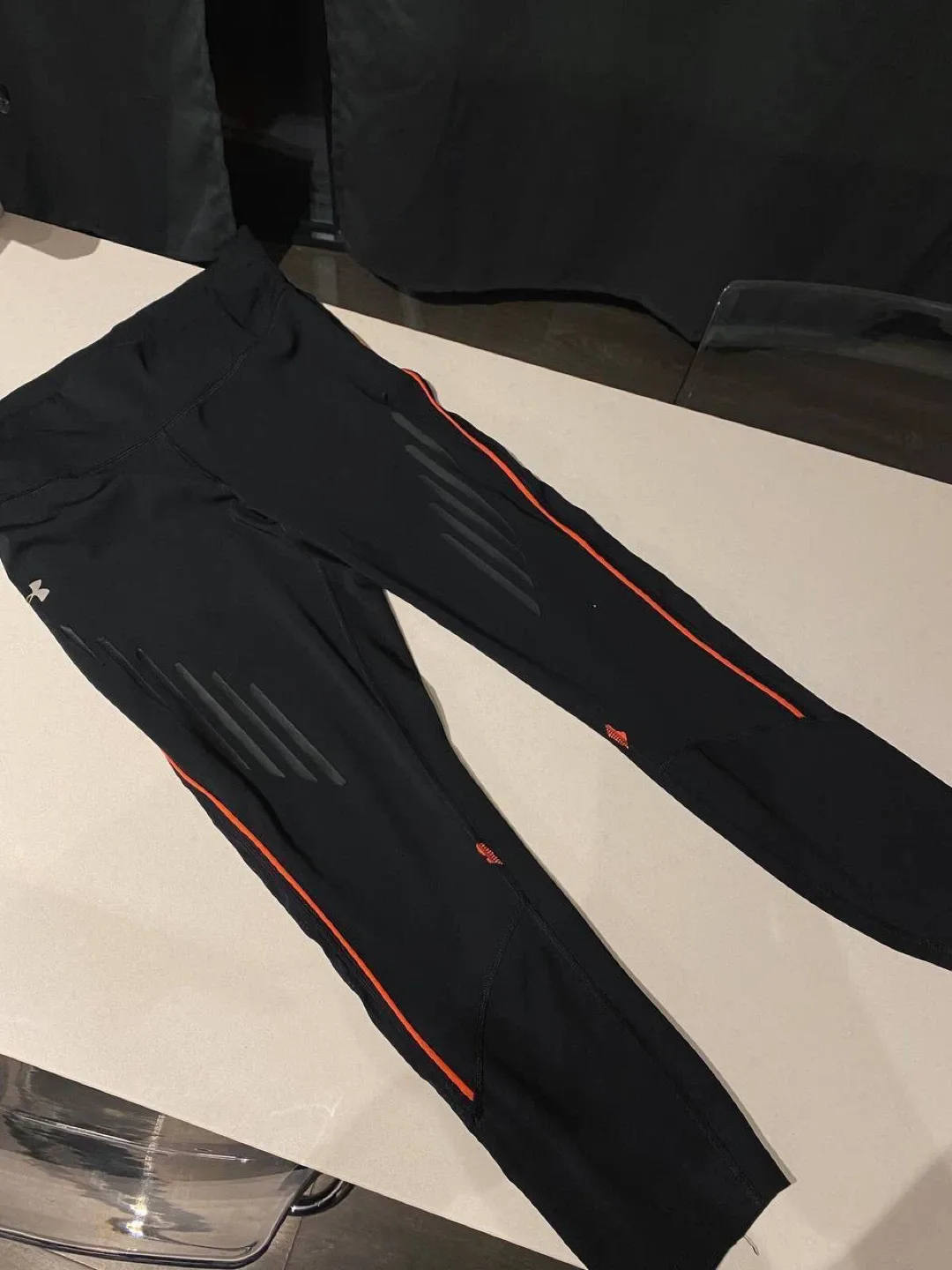 Graphic Ankle Crop Women's Black Tights size L, Under Armour