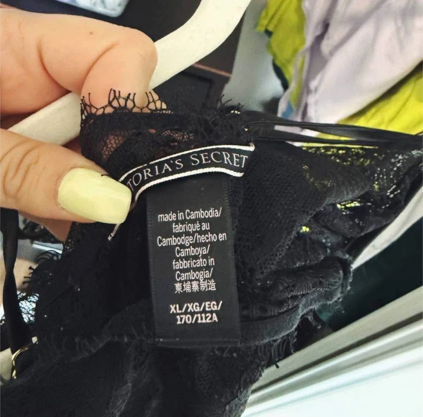 Victoria's Secret Black Lace Cami Slip, XL image indicator(4)