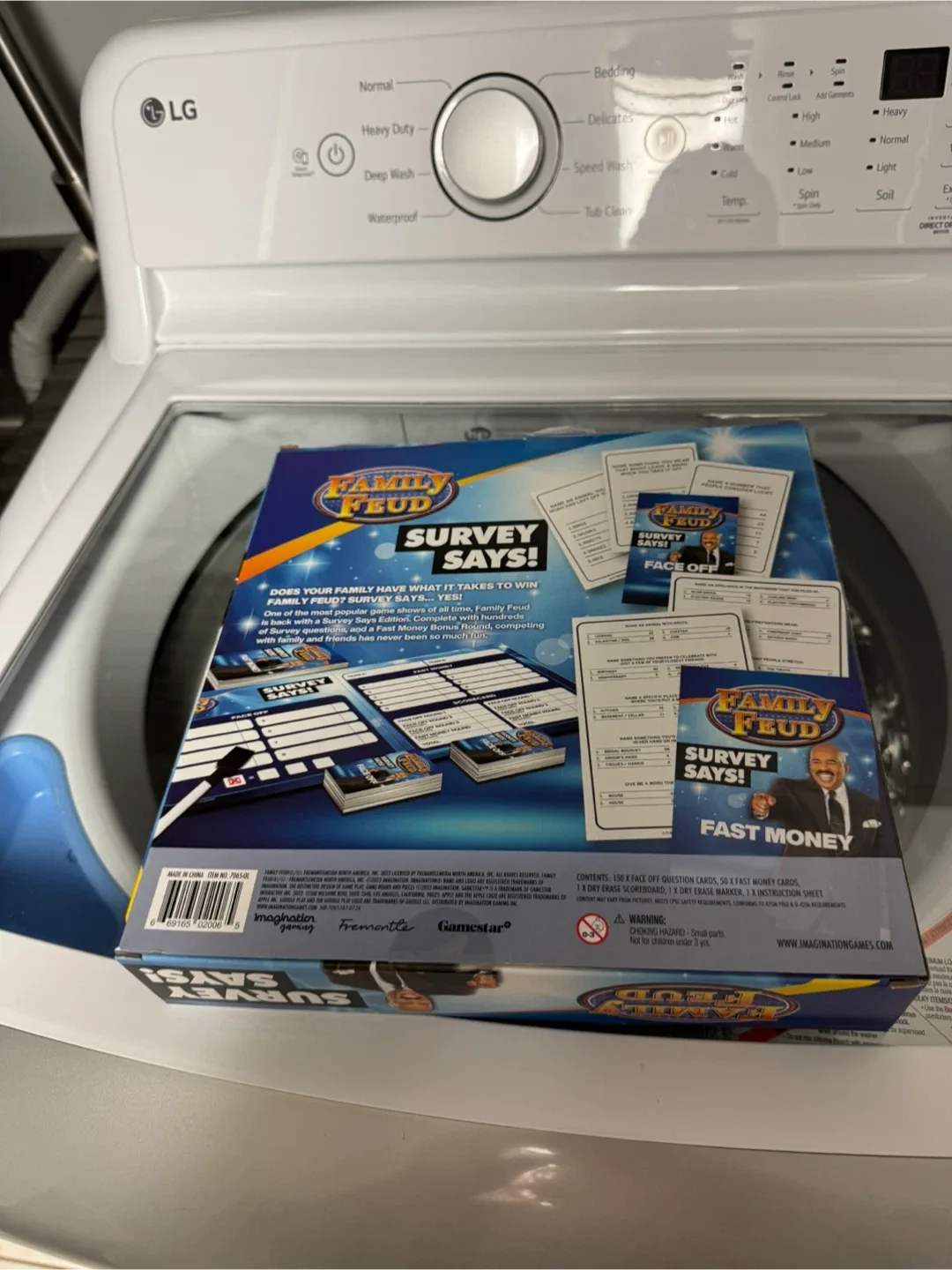 Family Feud: Survey Says! Board Game image indicator(2)