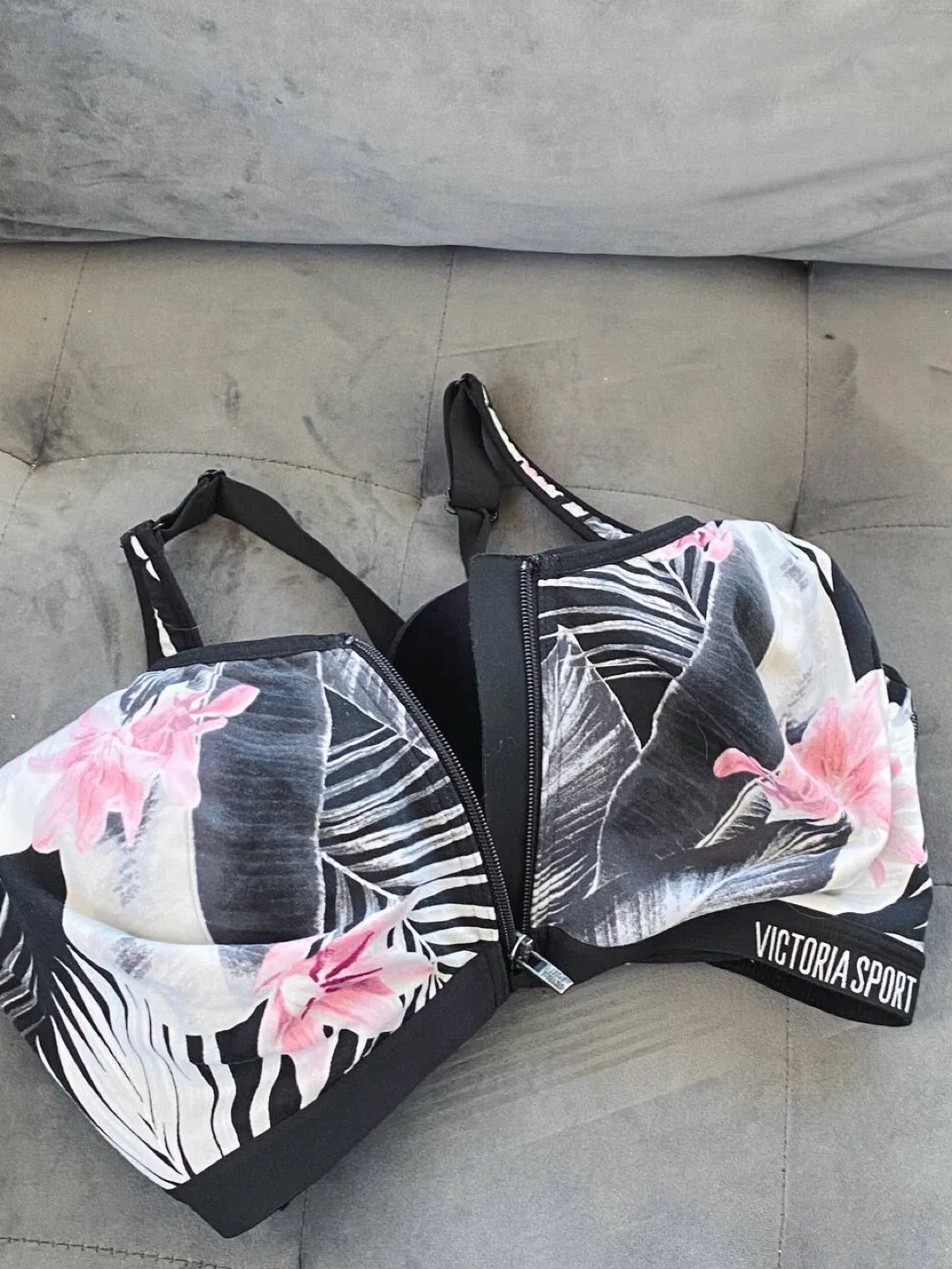 Victorias Secret Sport Bra Push Up Padded Front Zip 36DD