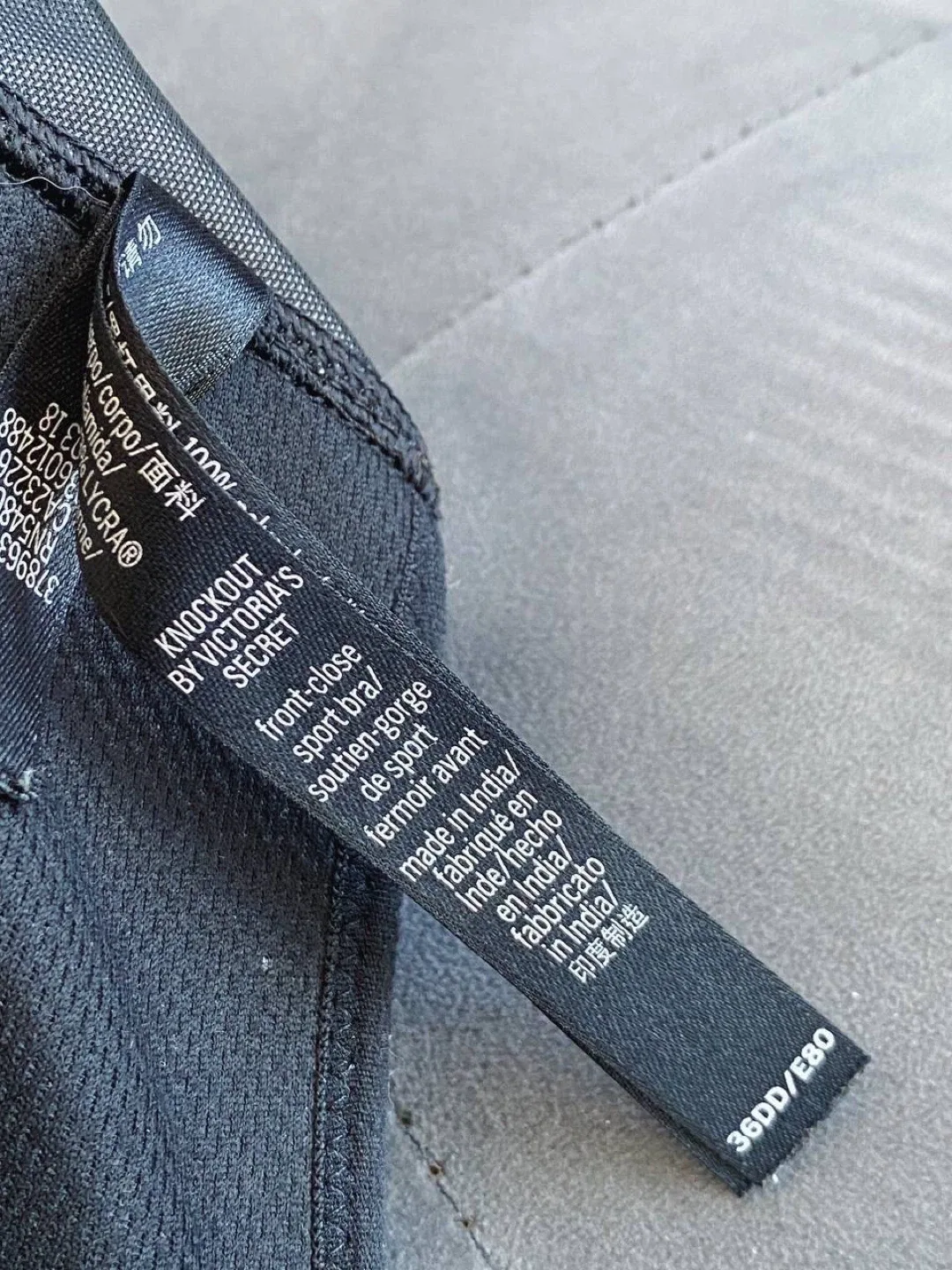 Victorias Secret Sport Bra Push Up Padded Front Zip 36DD image indicator(3)