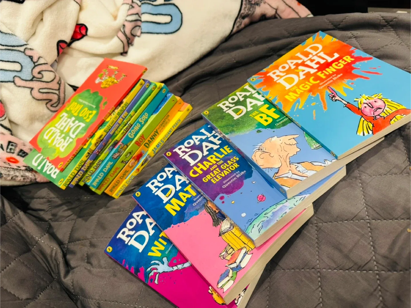 Roald Dahl Book Collection image indicator(4)