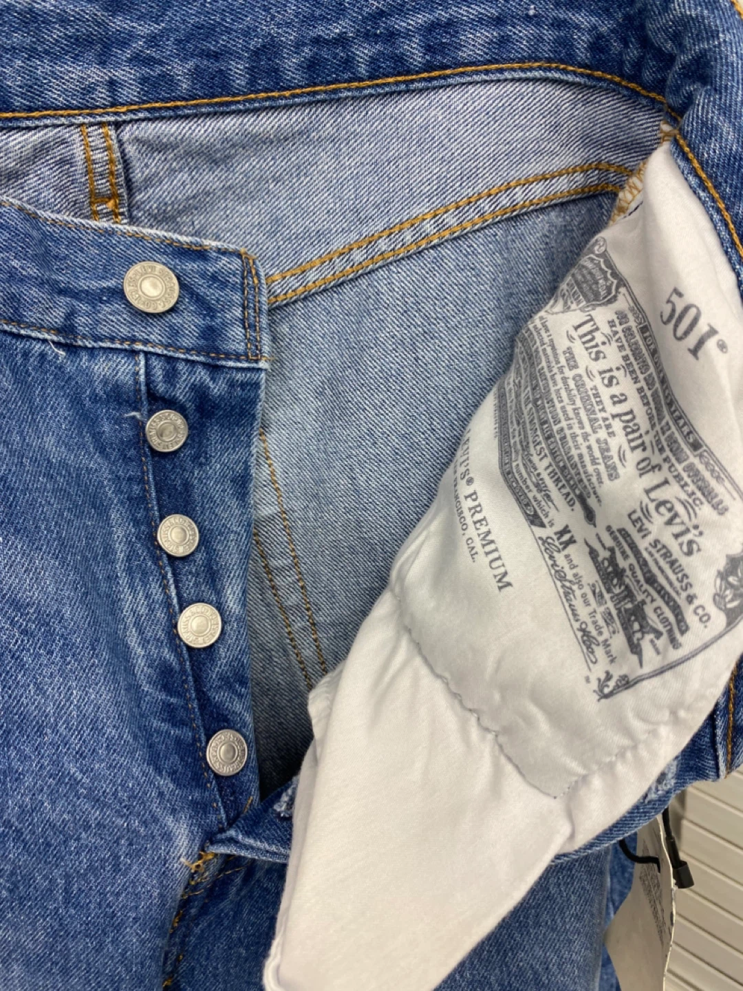 Levi’s 501 Premium Original Fit Straight Leg Denim - 28x30 - photo 4