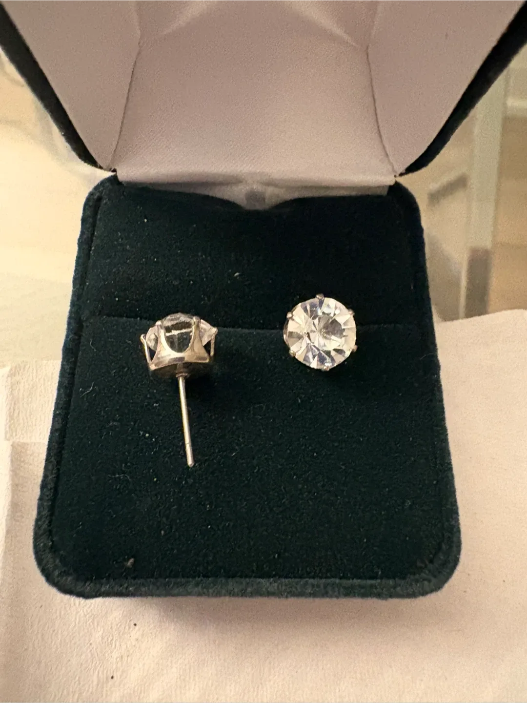 Stud Earrings silver cubic zirconia image indicator(4)