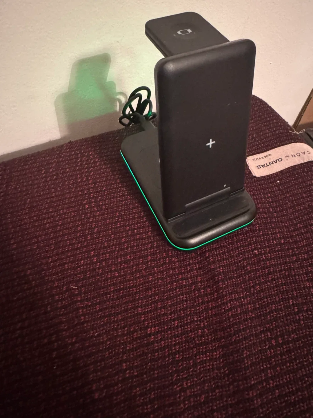 GEEKERA 3 in 1 Wireless Charging Station image indicator(4)