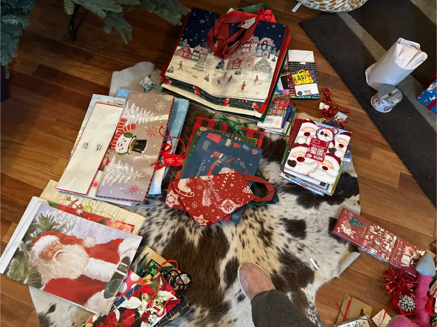 Christmas gift bags, boxes 50+  must take all image indicator(3)