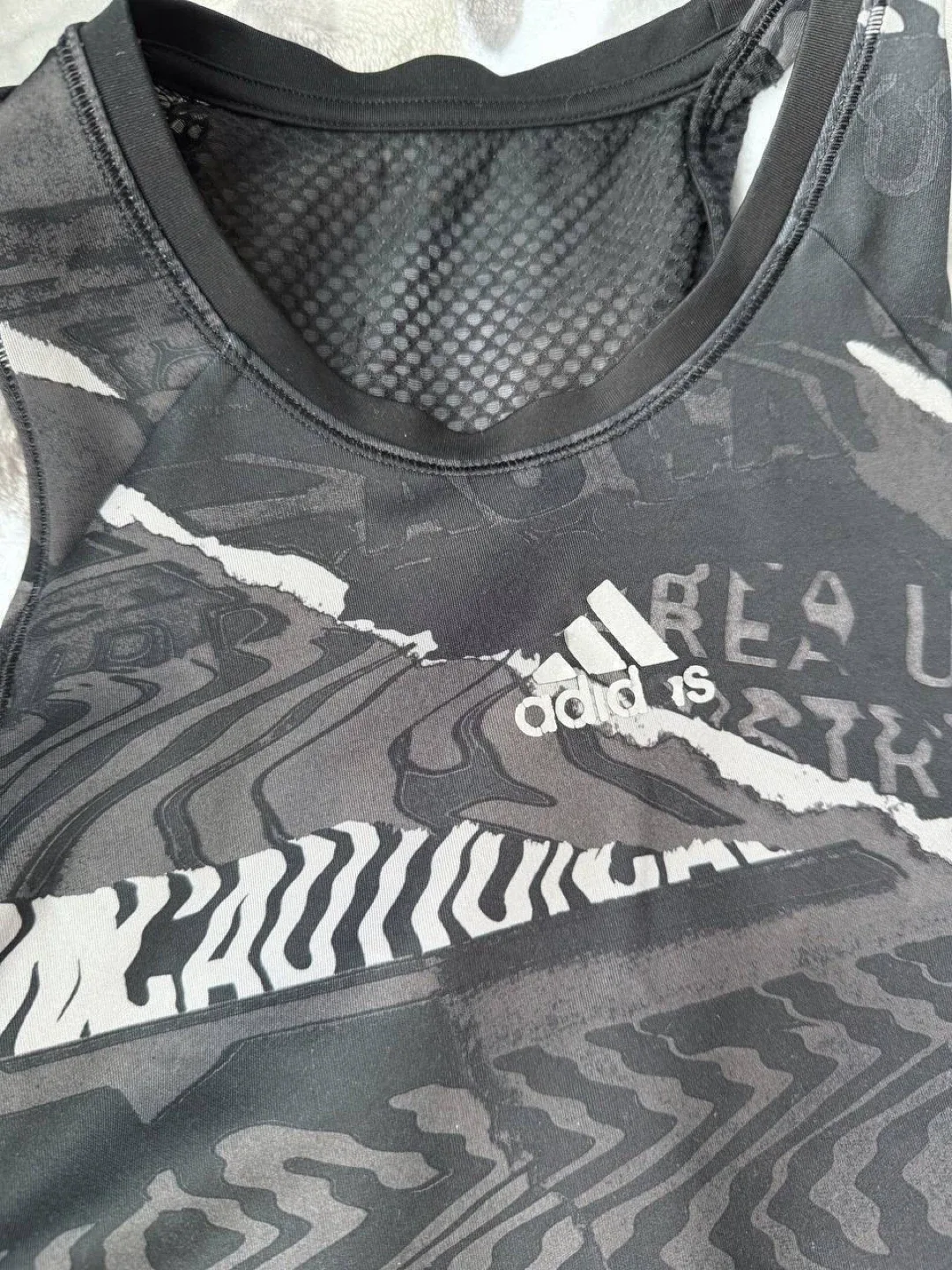 Adidas Training Crop Top - size L image indicator(2)