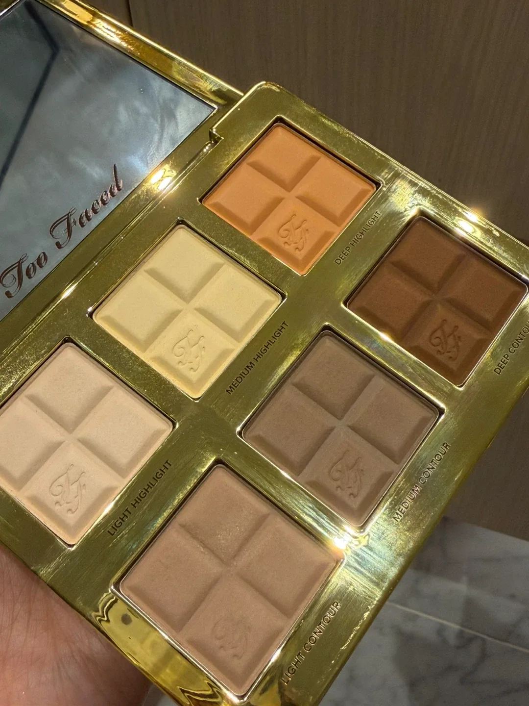 Too Faced Cocoa Contour Palette image indicator(2)