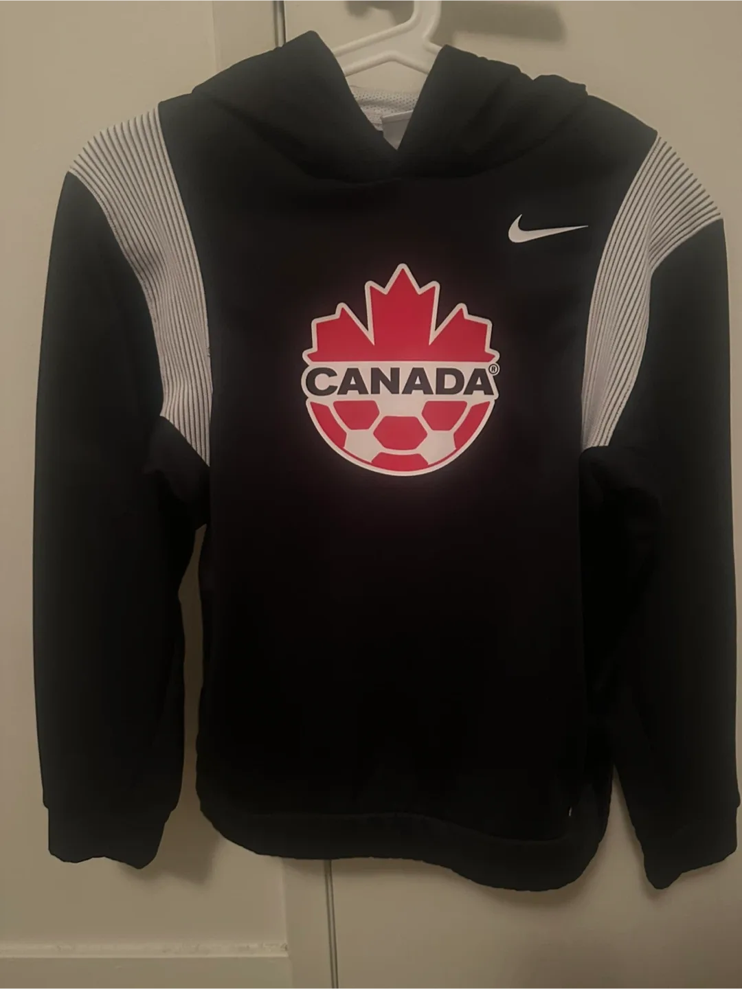 Nike Youth Canada Soccer Therma Pullover Hoodie - L