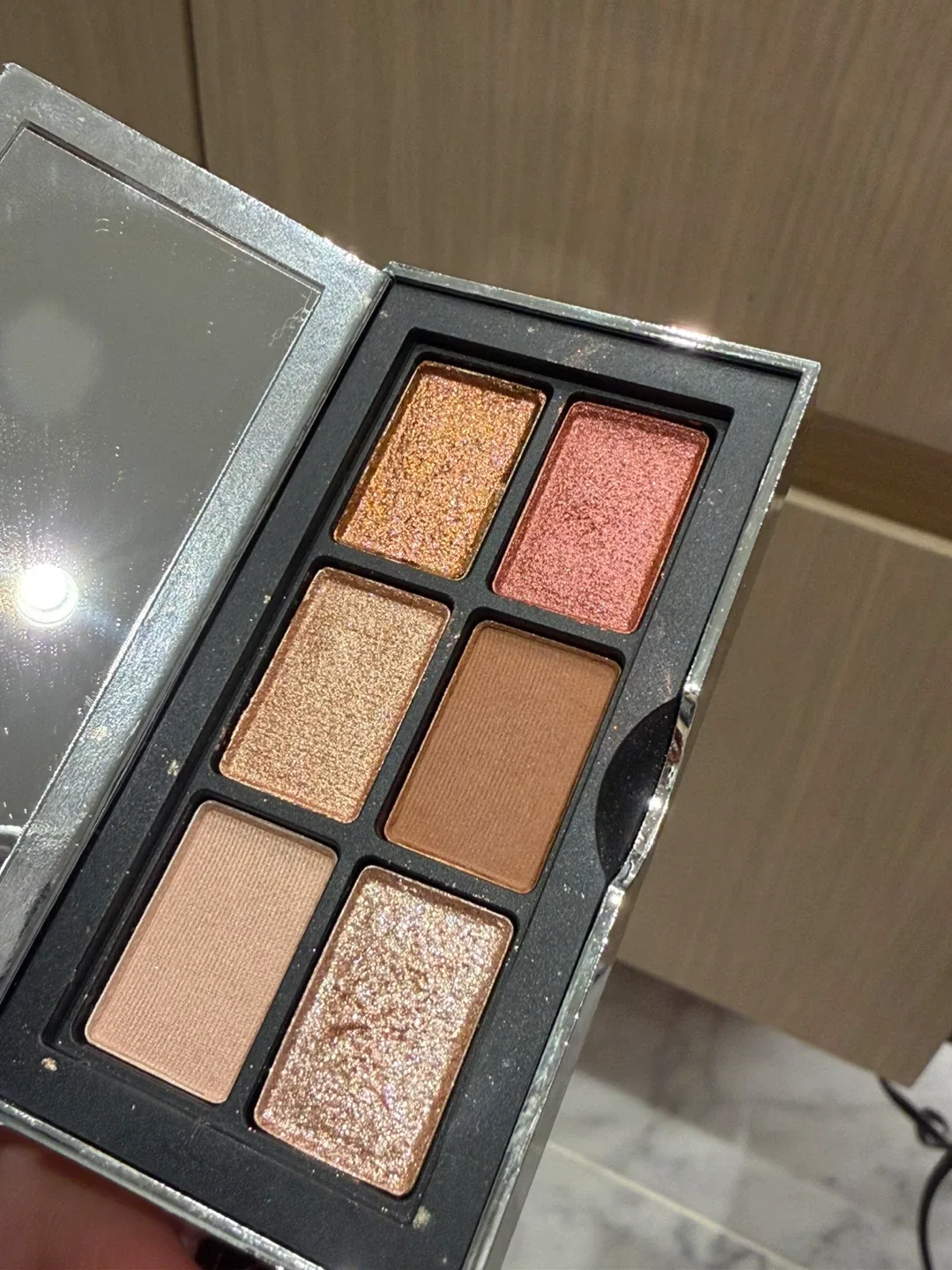 NARS issist Loaded Eyeshadow Palette mini image indicator(2)