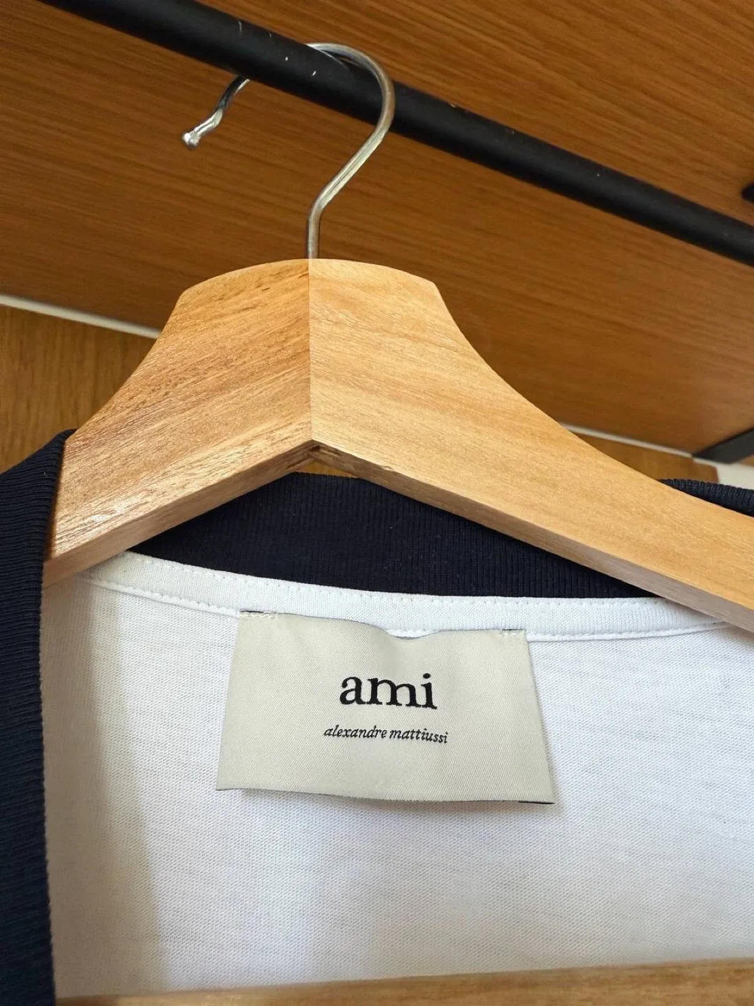 AMI Paris White T-Shirt with Navy Trim unisex,XL image indicator(7)