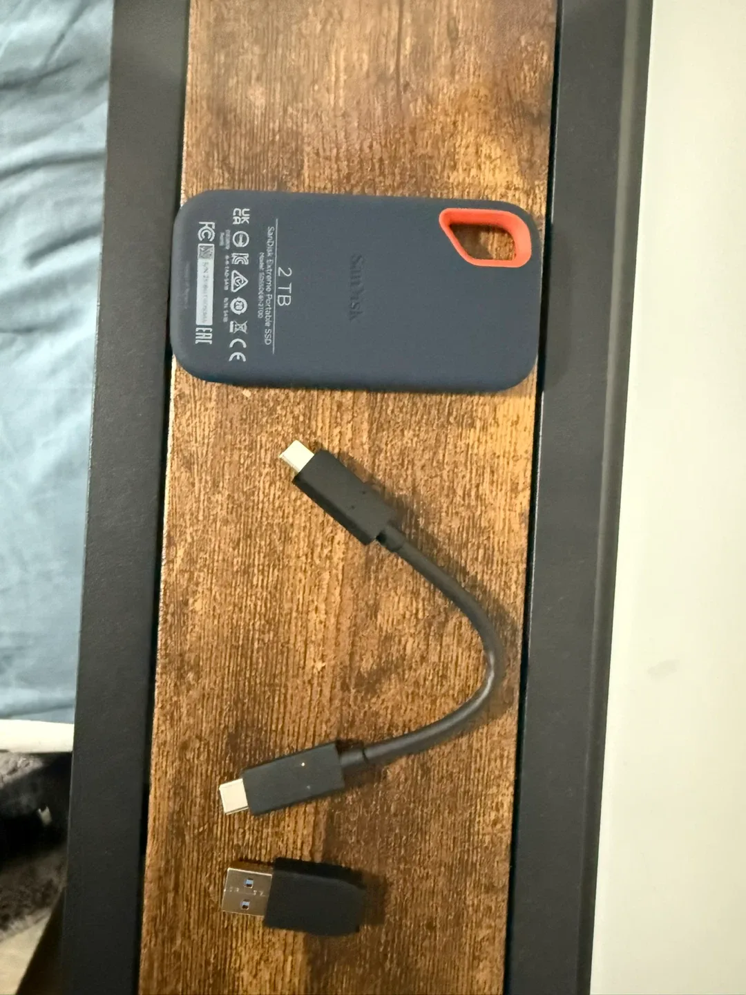 SanDisk 2TB Extreme Portable SSD image indicator(2)