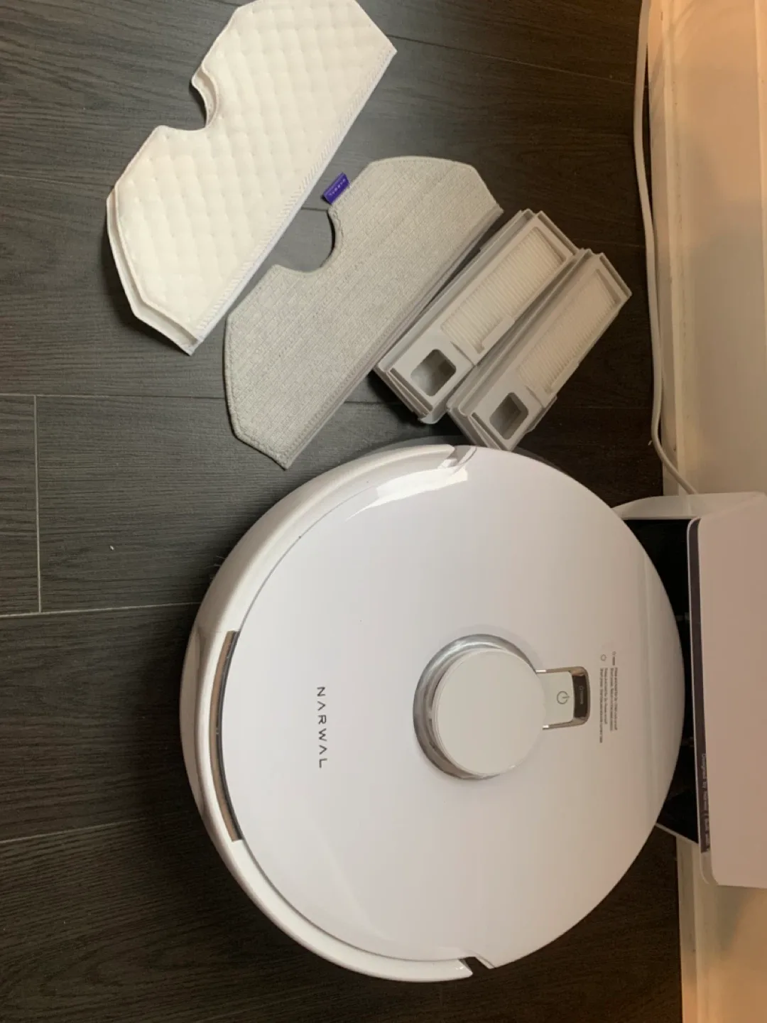 Narwal Robot Vacuum Mop with Accessories