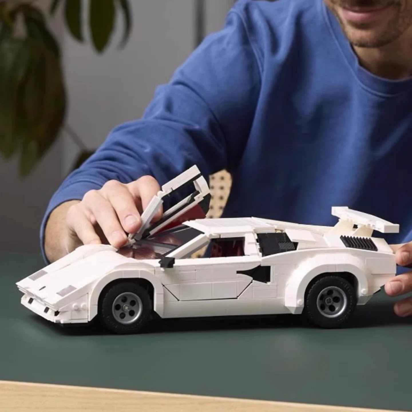 Lamborghini countach Lego set (stock: 5) image indicator(3)