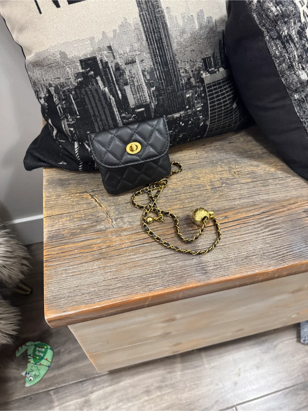 faux leather bag image indicator(3)