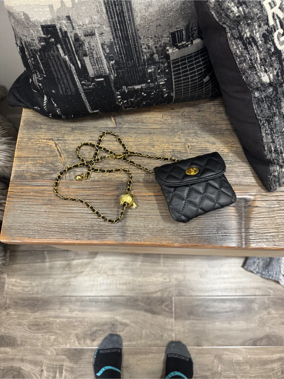 faux leather bag image indicator(2)