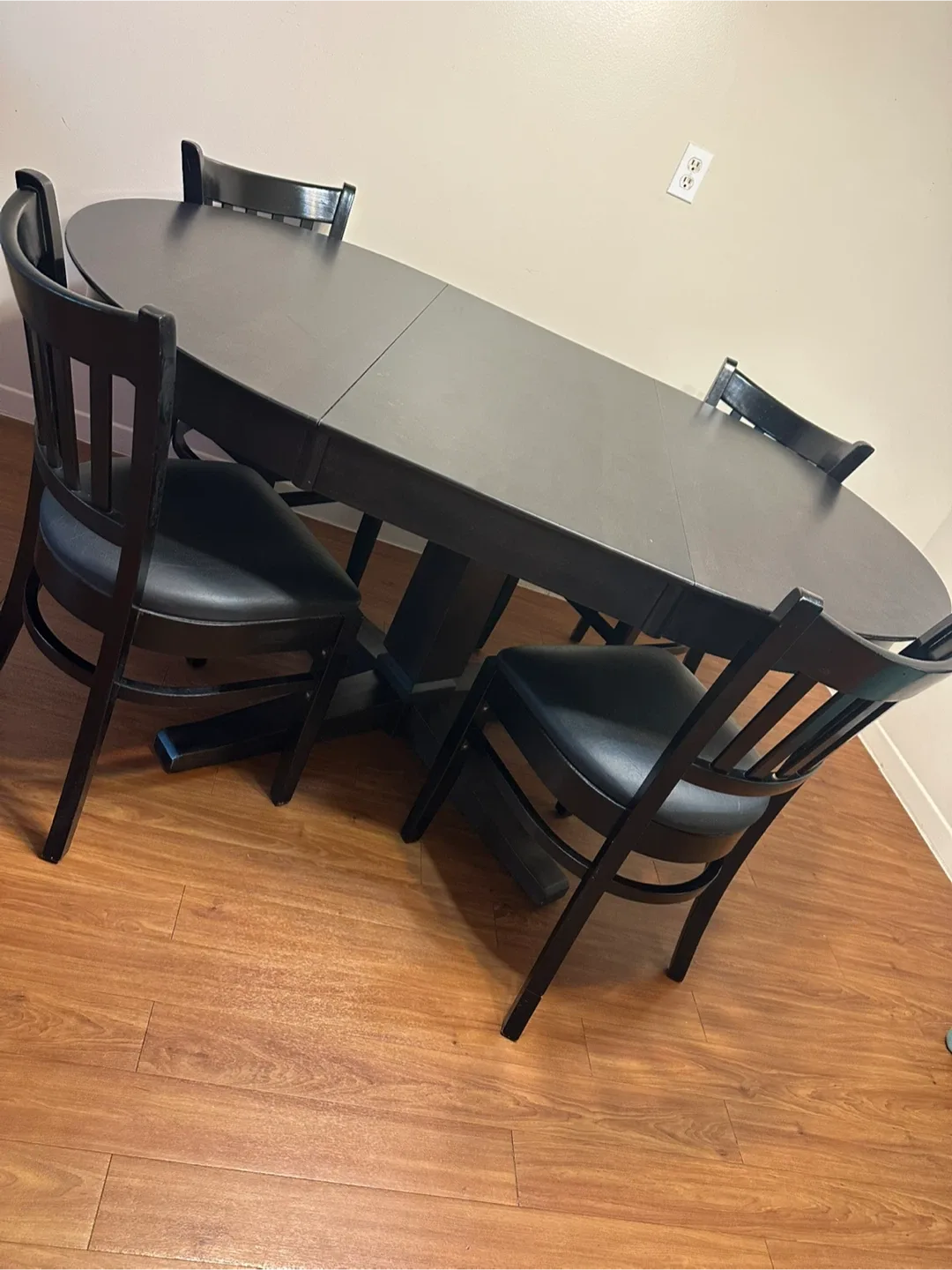Dark brown Dining Table with 4 Chairs image indicator(4)