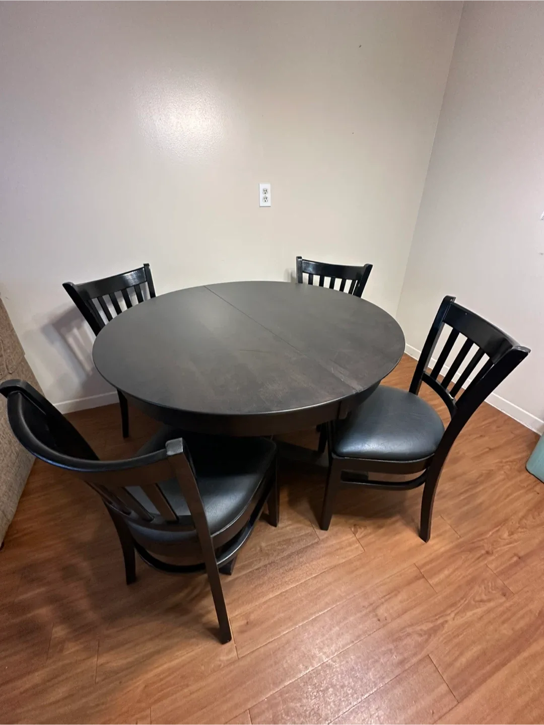 Dark brown Dining Table with 4 Chairs