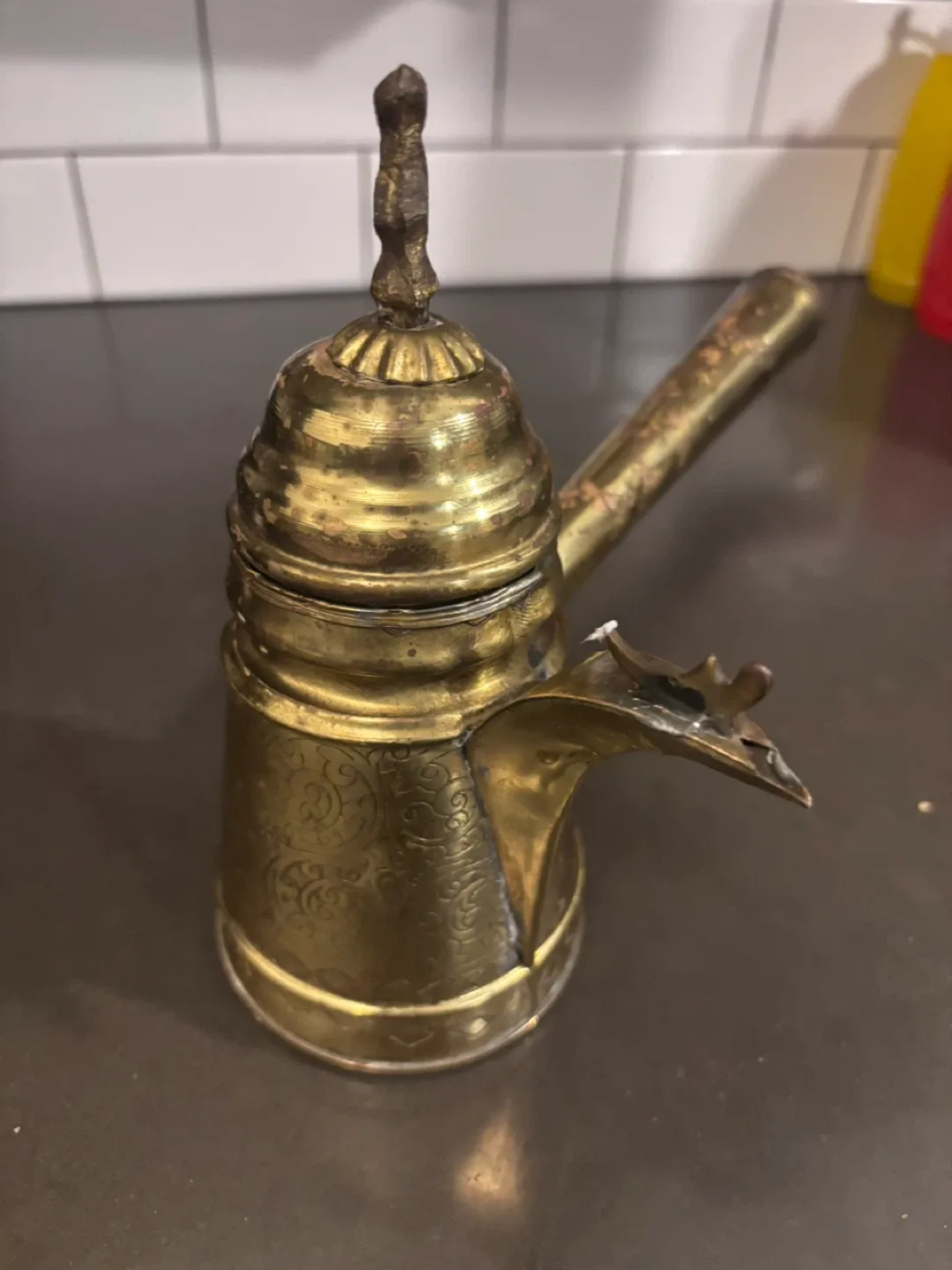 Vintage Brass Dallah Coffee Pot image indicator(5)