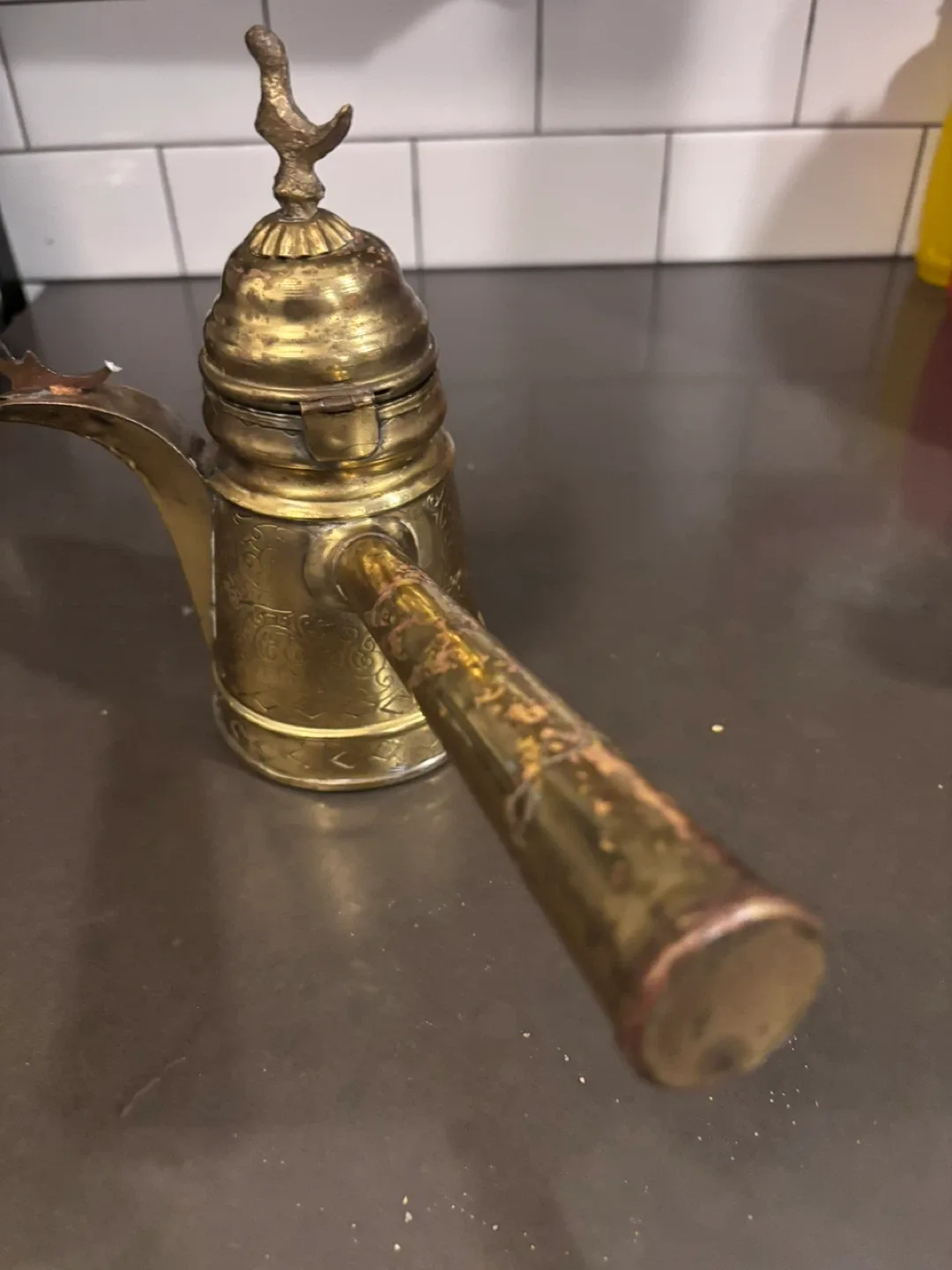 Vintage Brass Dallah Coffee Pot image indicator(7)