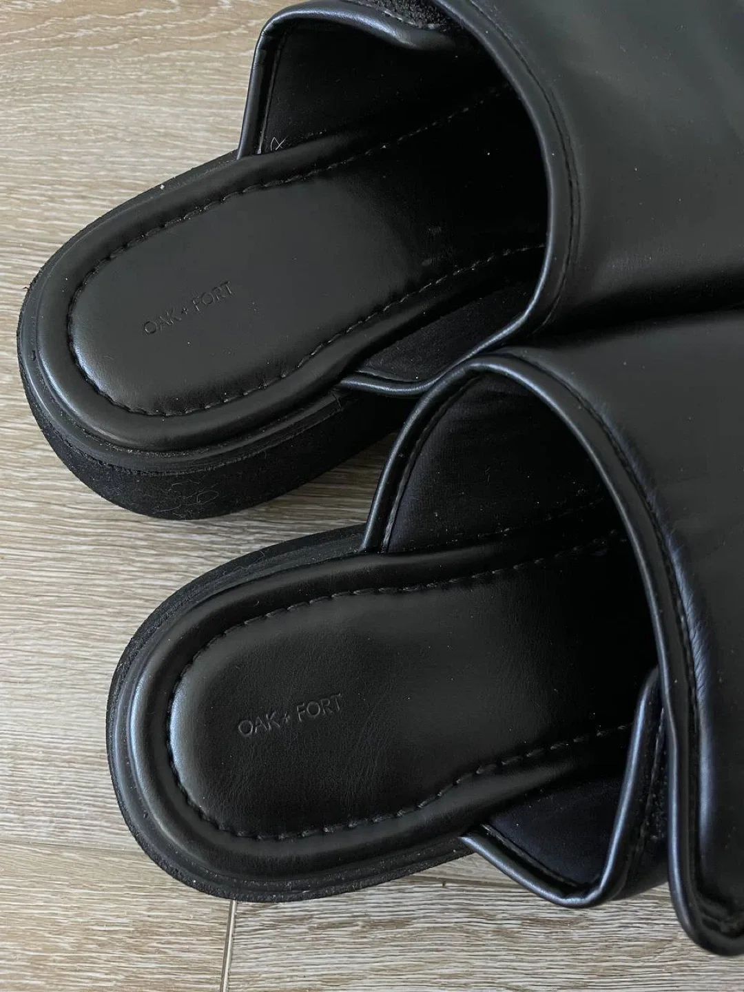 OAK + FORT Black Leather Platform Slides - Size 9 image indicator(6)