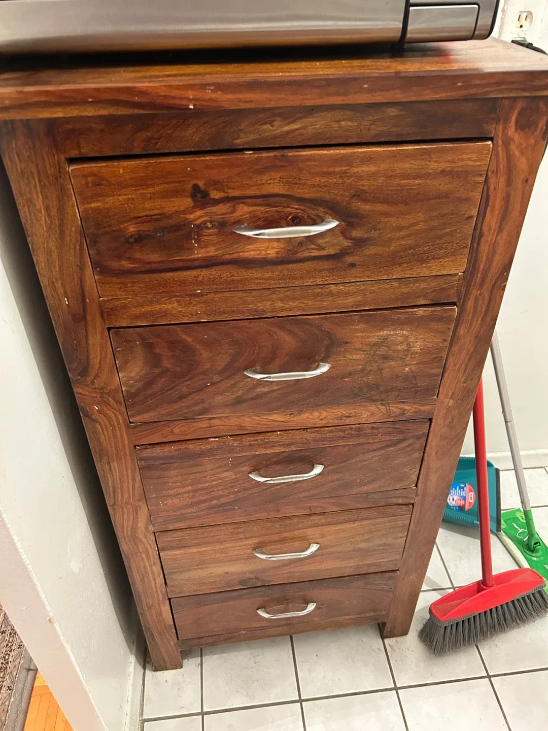 Wooden 5-Drawer Dresser