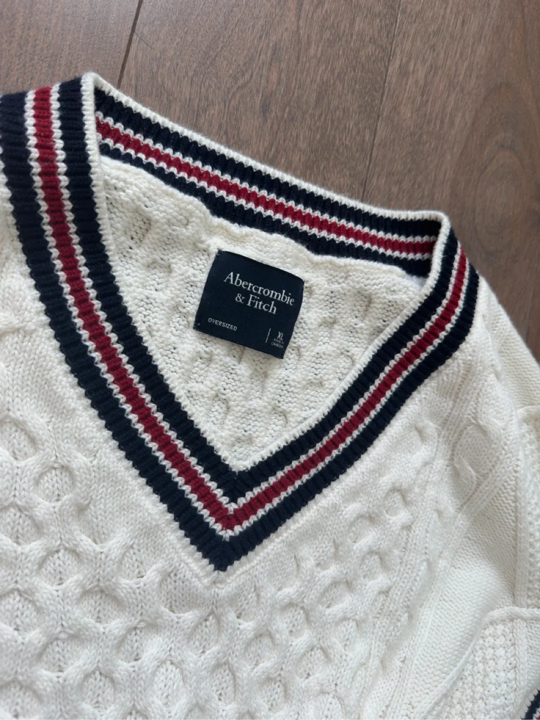 Abercrombie & Fitch Oversized Sweater Vest - XL image indicator(3)