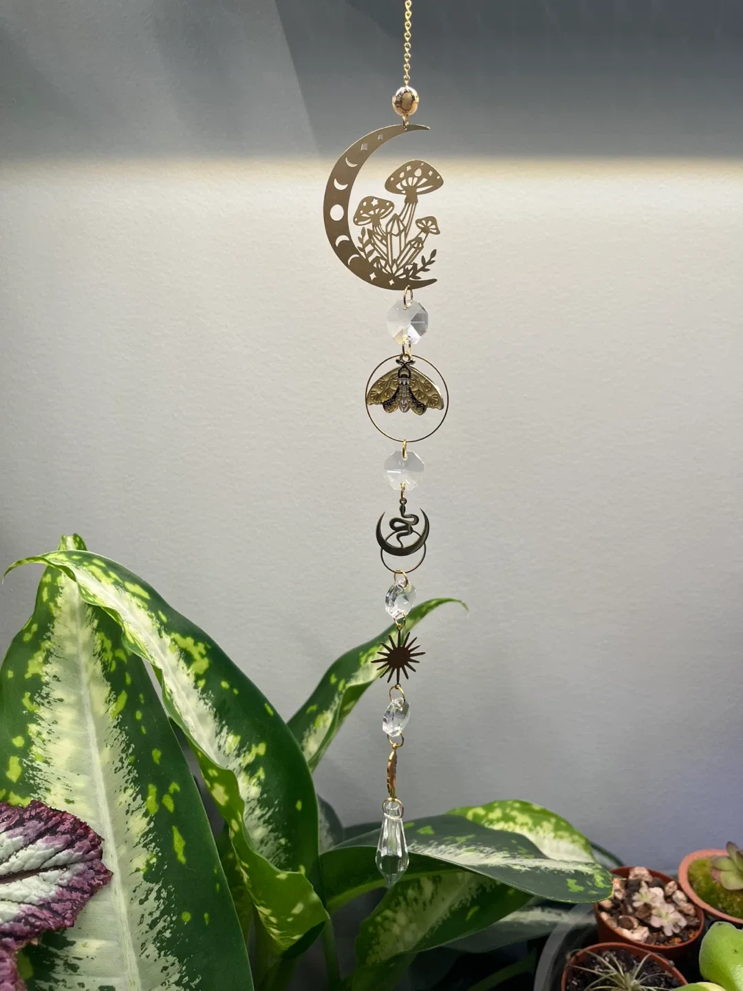 Nature inspired Crystal Suncatchers image indicator(8)