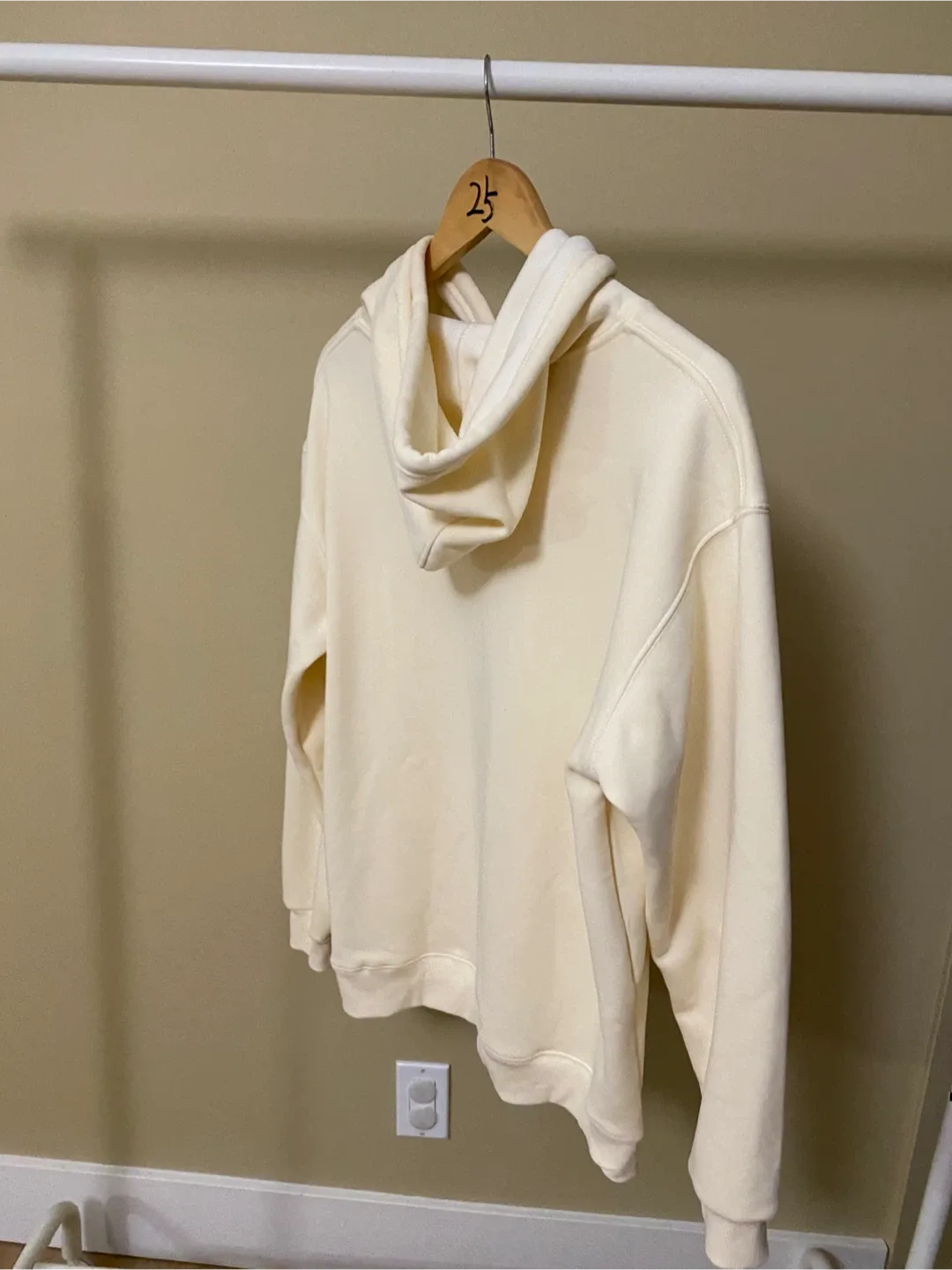 Cream Hoodie image indicator(2)