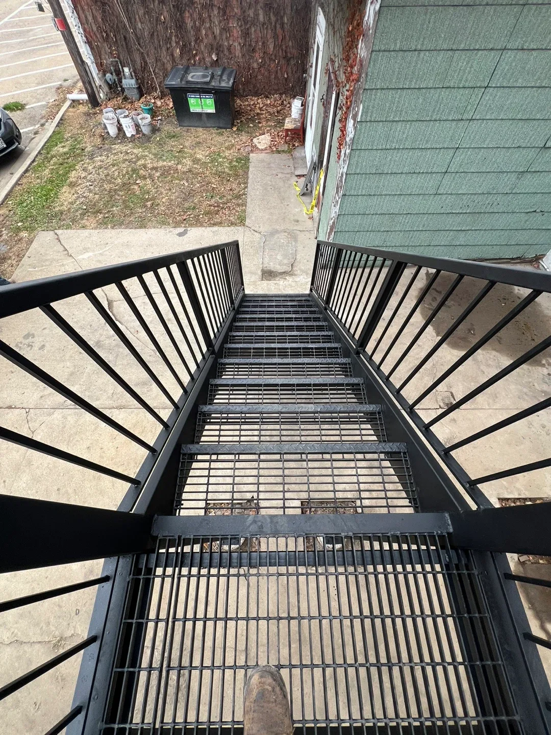 Outdoor Metal Staircase image indicator(2)