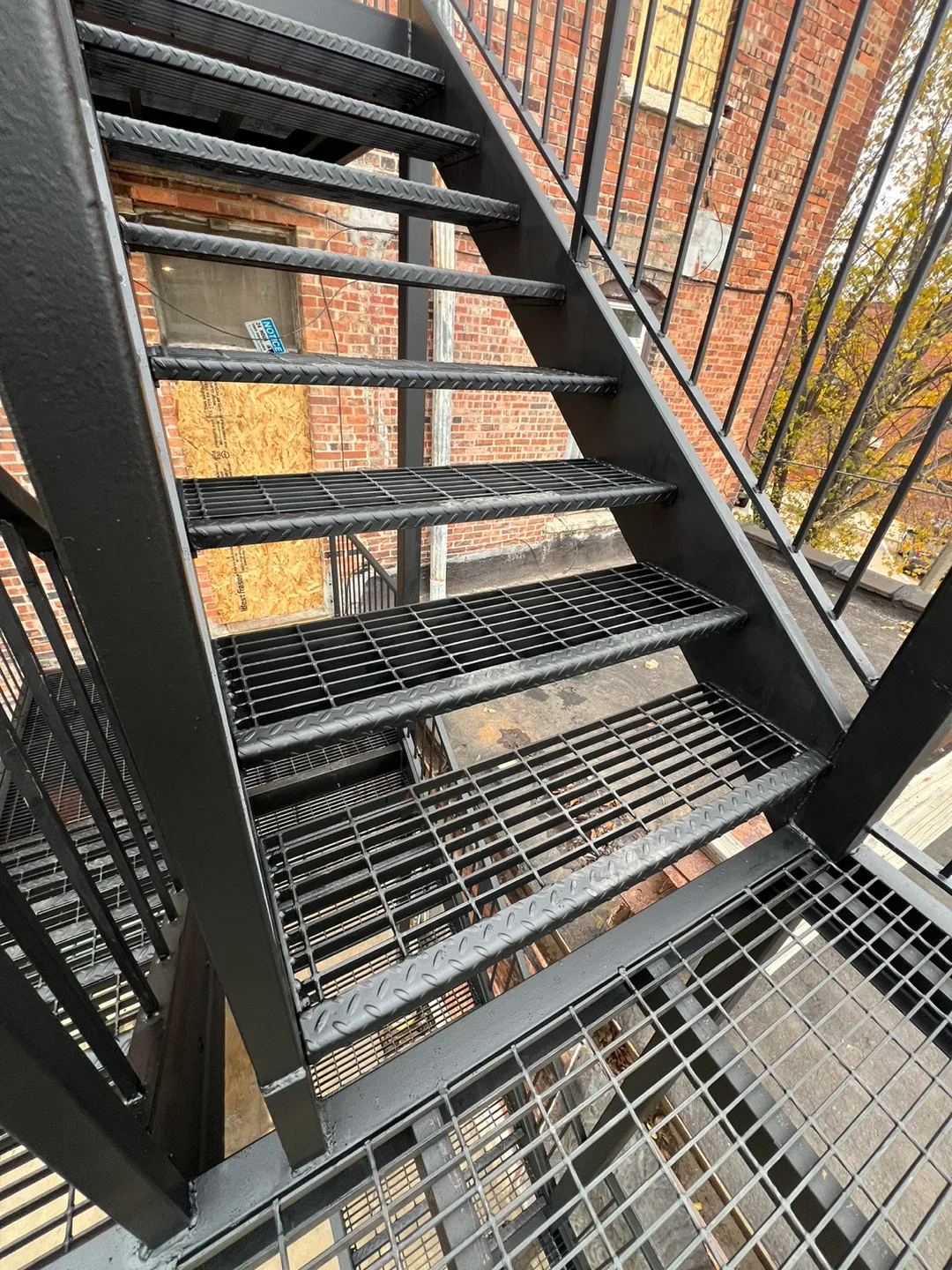 Outdoor Metal Staircase image indicator(6)