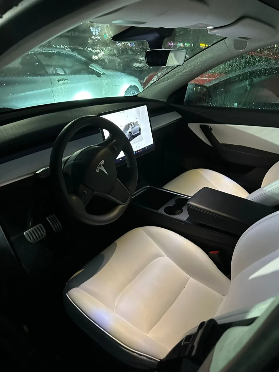 2022 Tesla Model Y Performance image indicator(4)