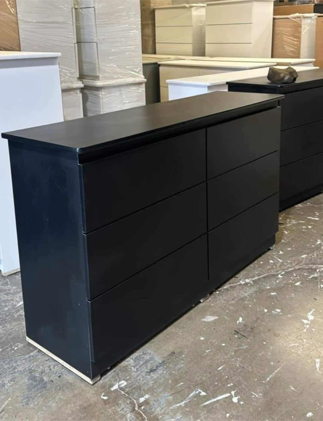 Black 6-Drawer Dresser
