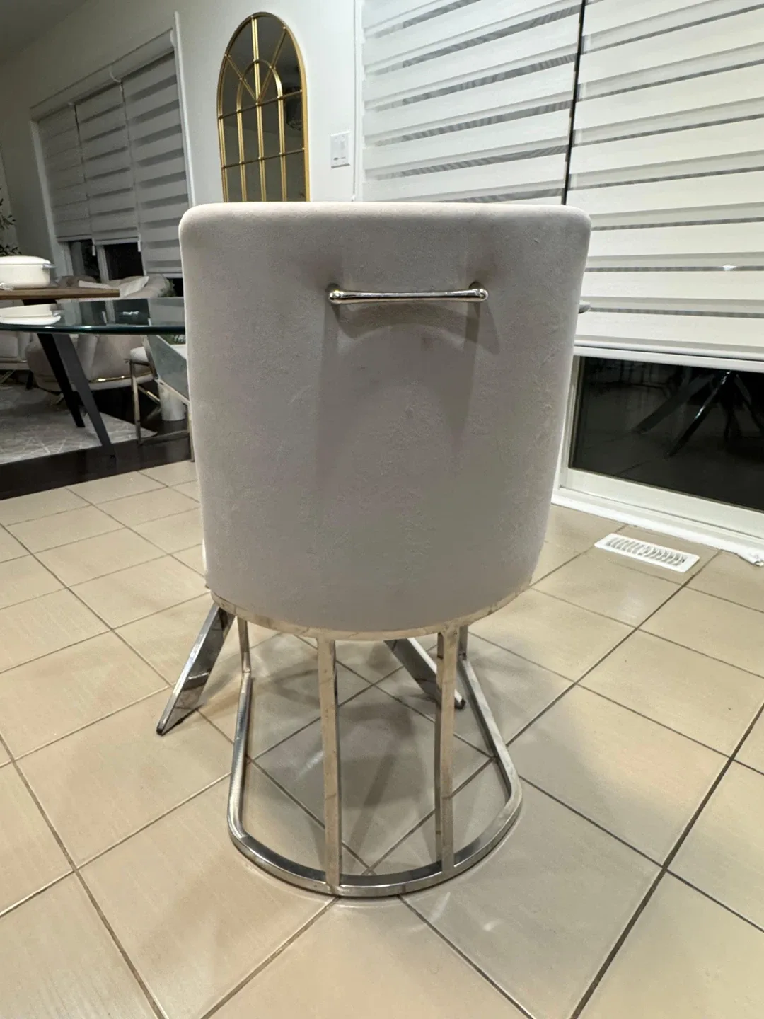 Glass Round Dining Table with 4 Chairs image indicator(6)