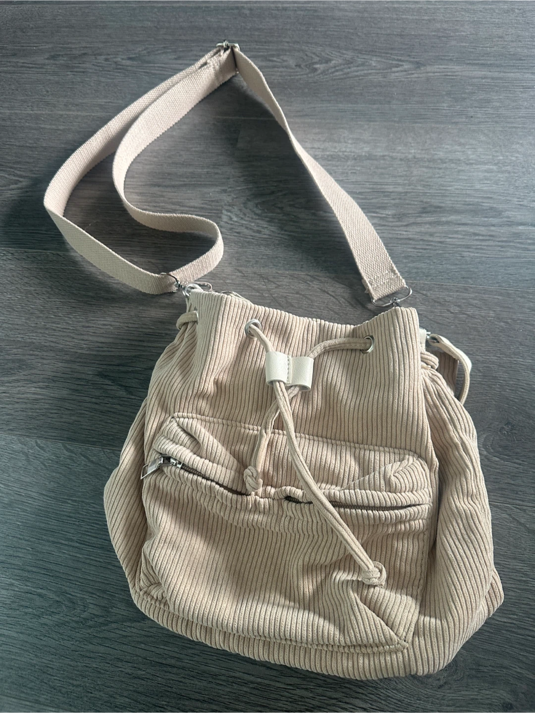 Bucket bag