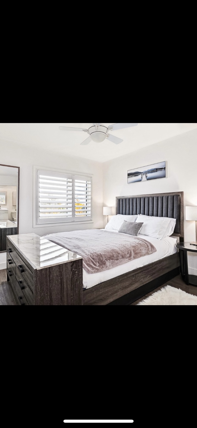 Queen Size Bed Frame - photo 2
