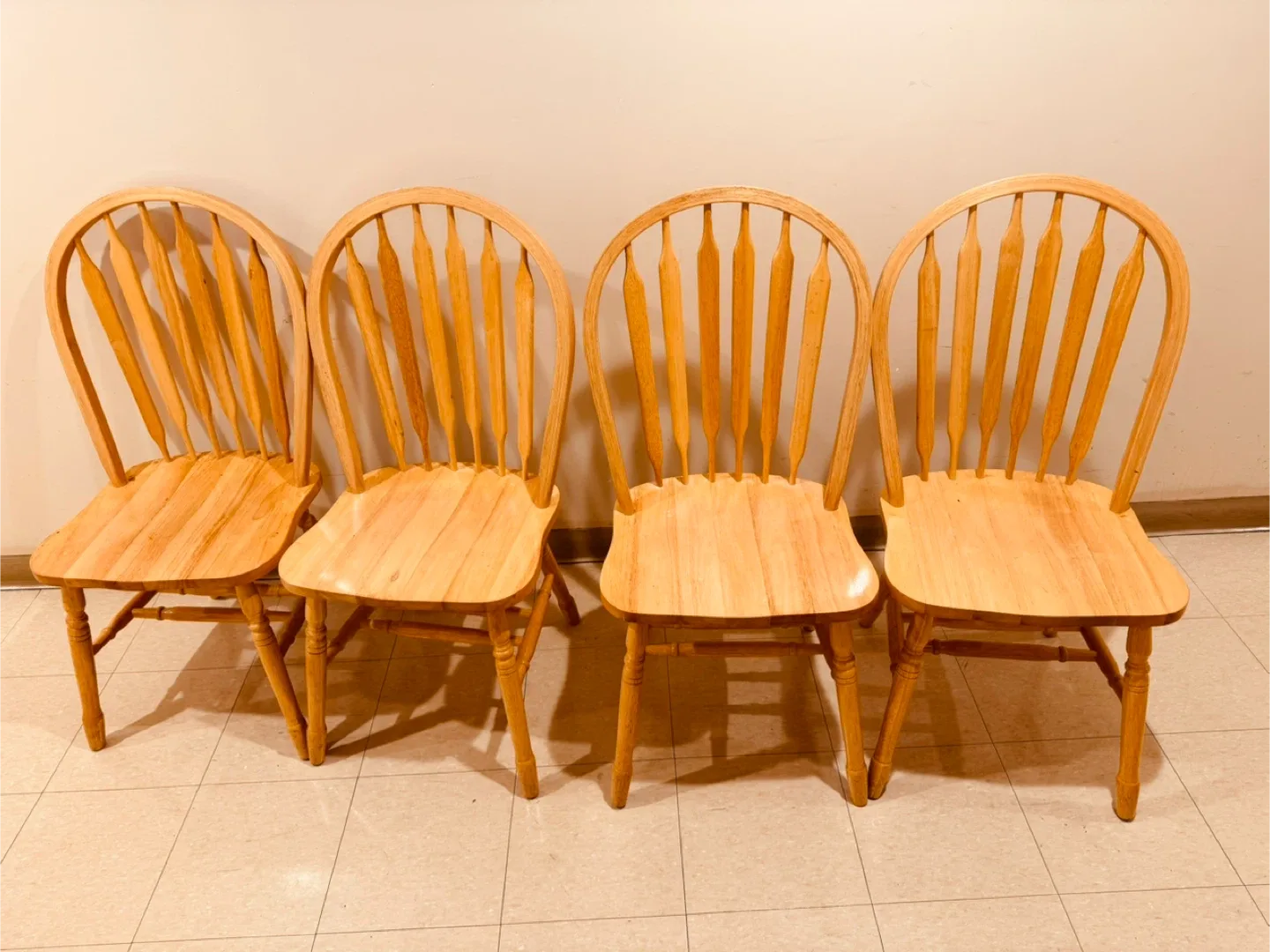 Wooden Round Drop Leaf Table plus 4 chairs image indicator(4)