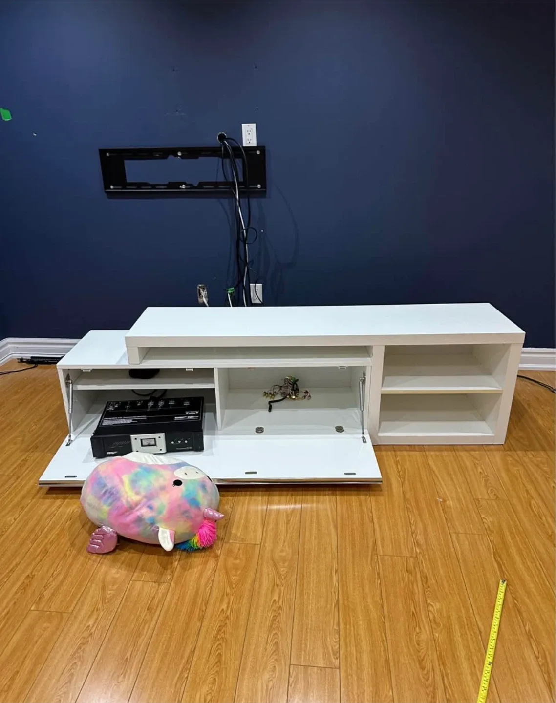 White TV Stand / Media Console image indicator(2)