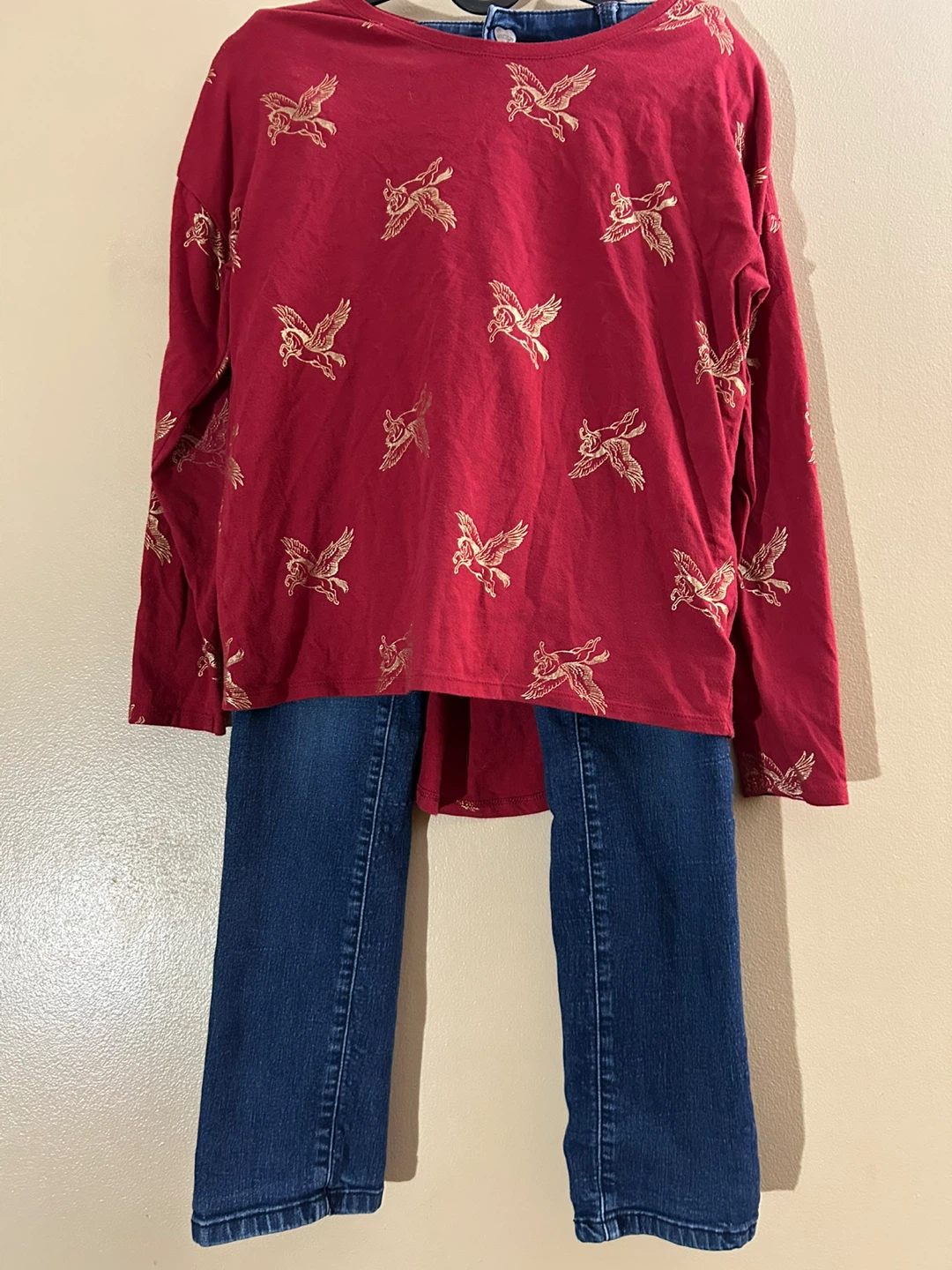 Parasuco girl blue jeans girls & red top with gold Pegasus - photo 3