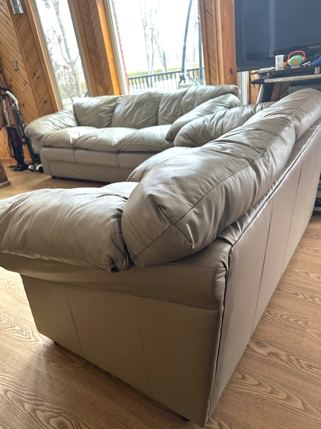 Beautiful Grey Italian Genuine Leather Sofa Set (CAN DELIVER) - photo 5