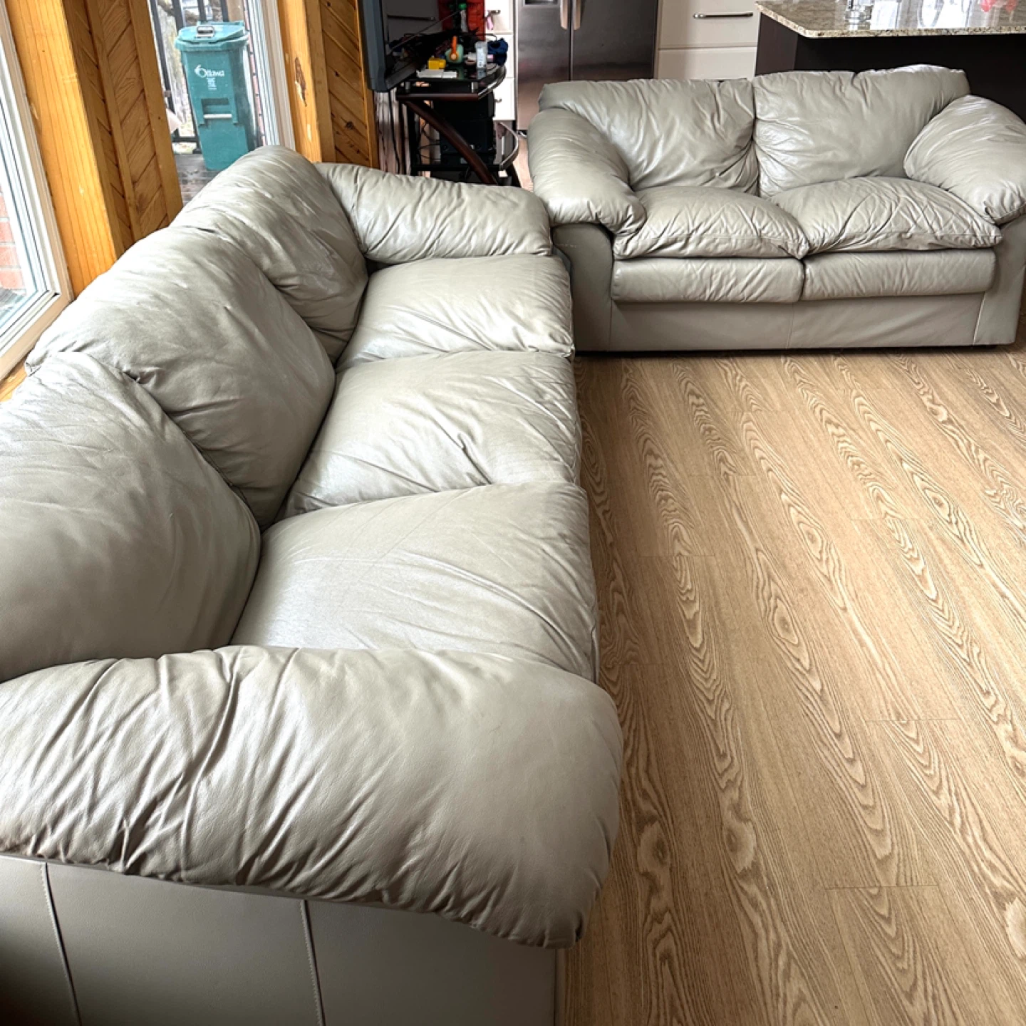 Beautiful Grey Italian Genuine Leather Sofa Set (CAN DELIVER)