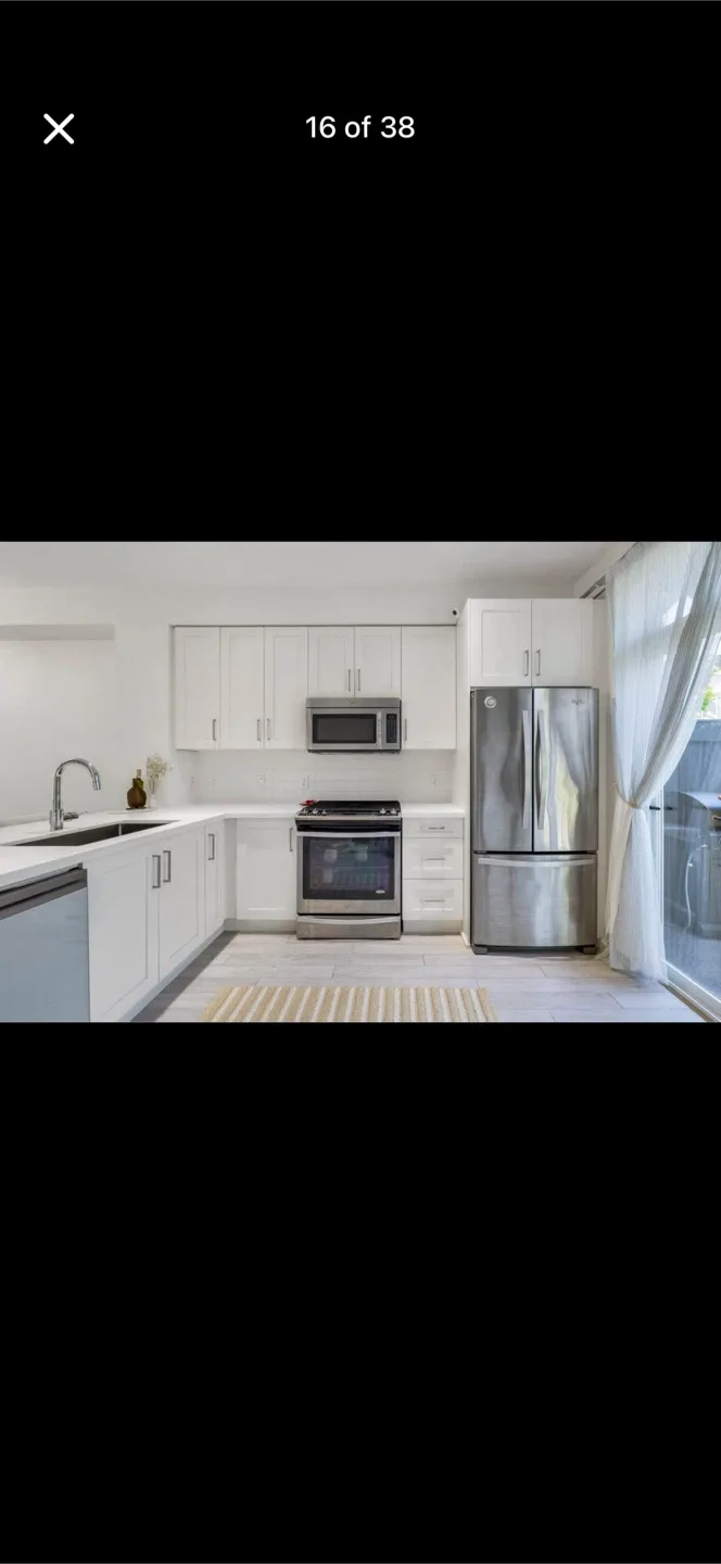 2 Beds 3 Baths - Townhouse image indicator(5)