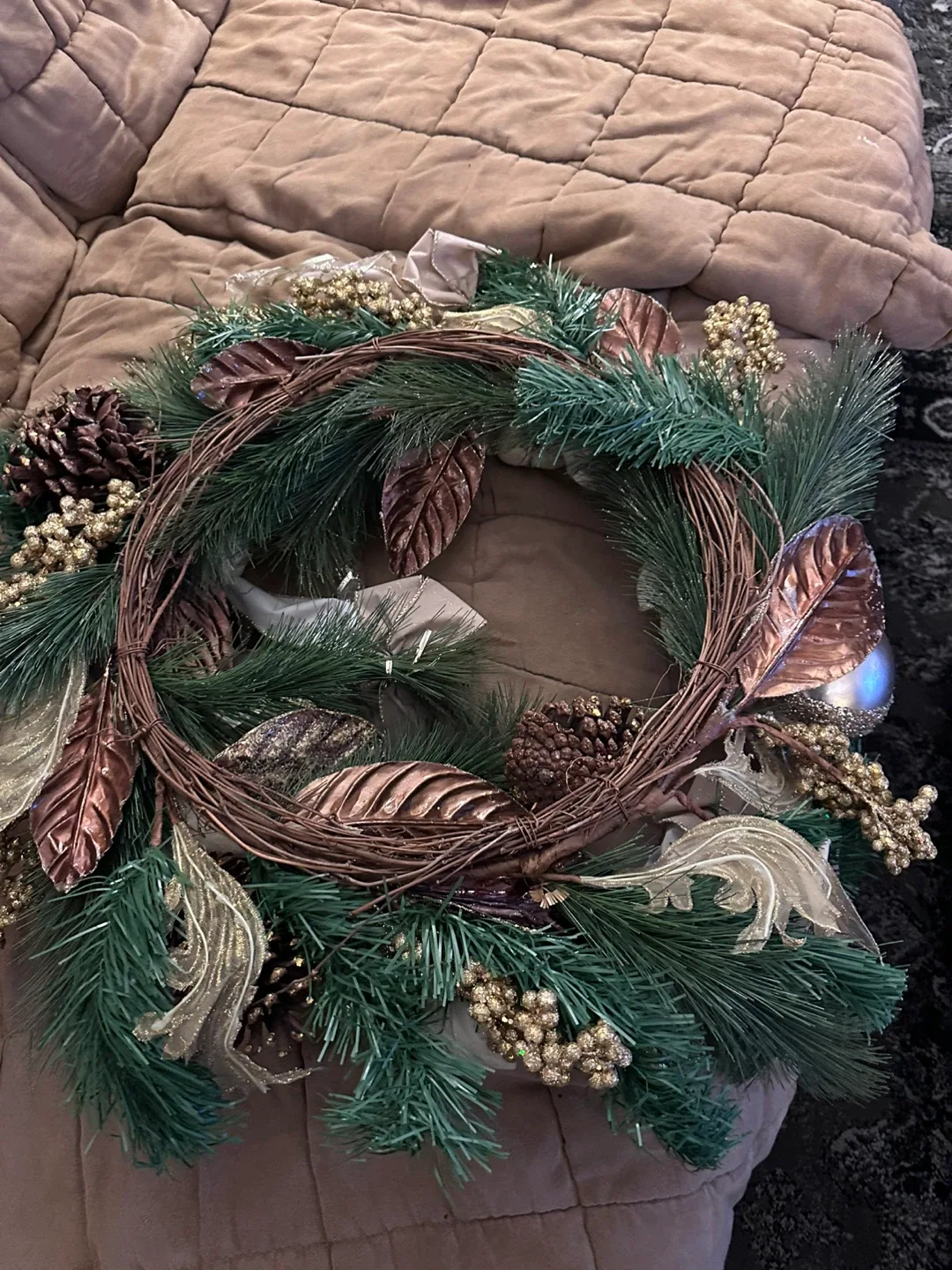 Christmas Wreath with Pine Cones & Ornaments image indicator(4)