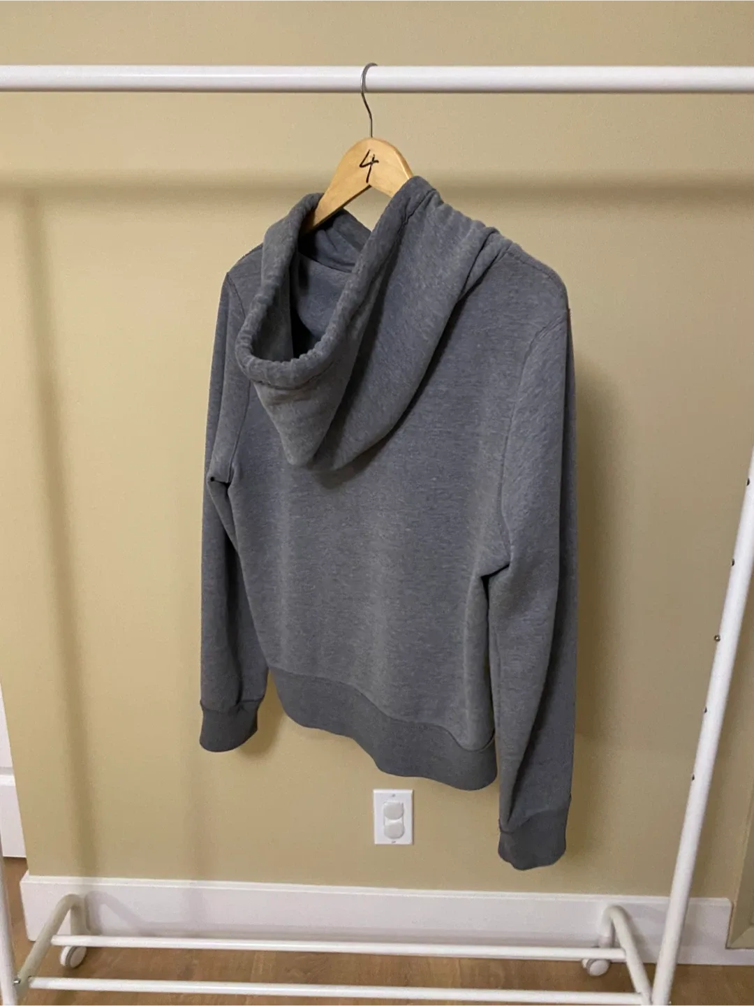 Hollister Surf Club Grey Hoodie image indicator(2)