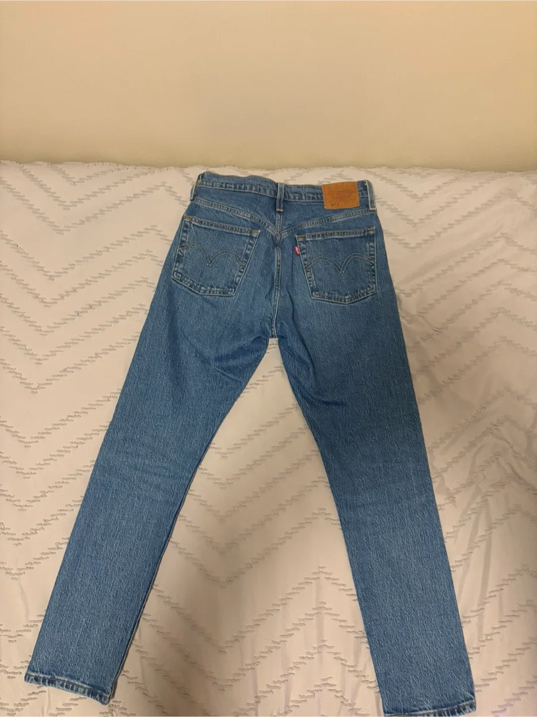 Levi's 501 Jeans - Size W26/L28 image indicator(2)