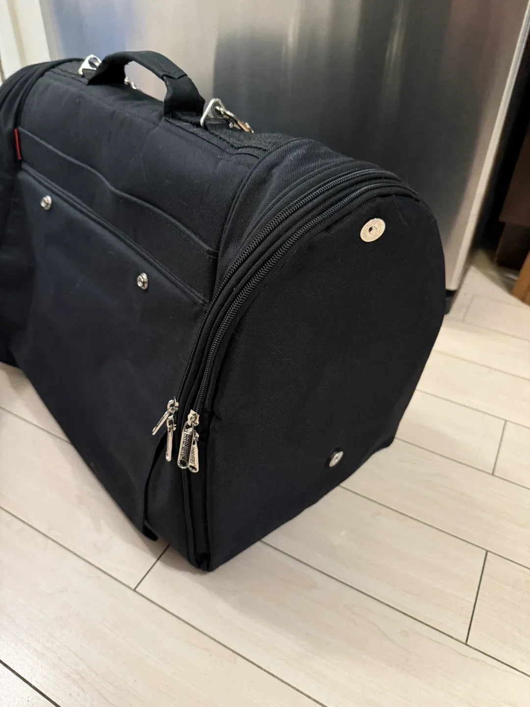 Black Pet Carrier image indicator(6)