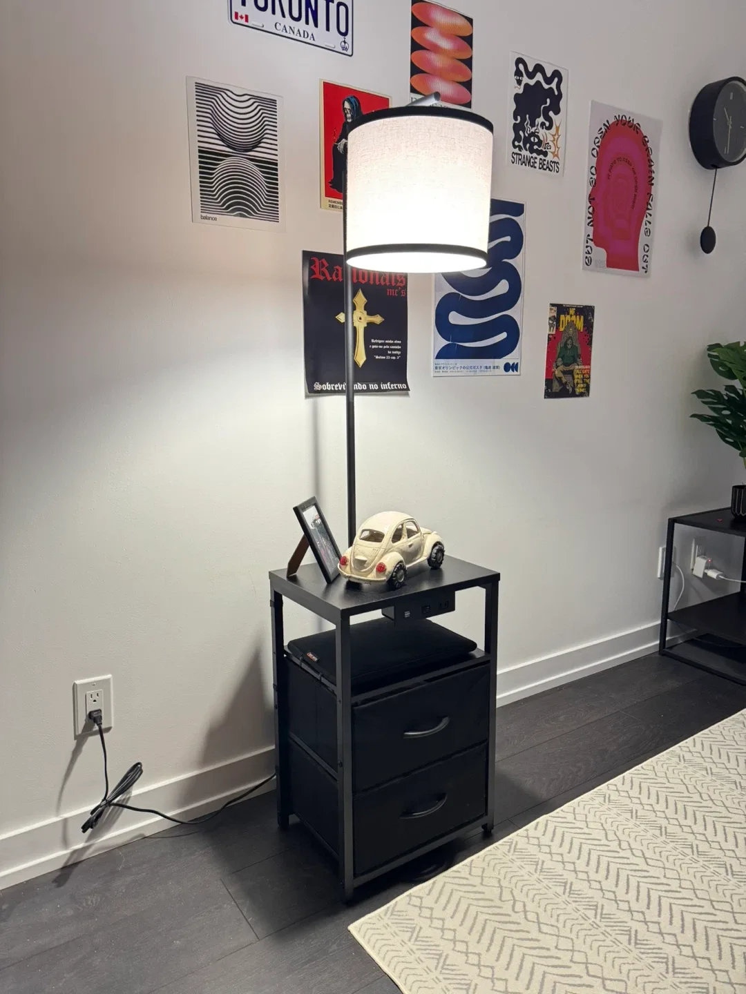 Black nightstand with Lamp & USB Ports