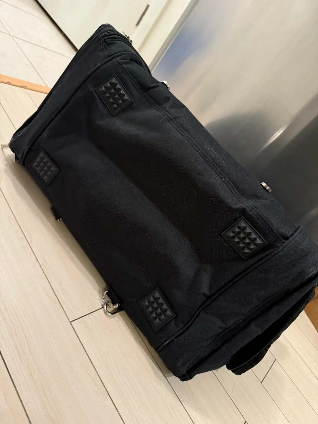 Black Pet Carrier image indicator(8)