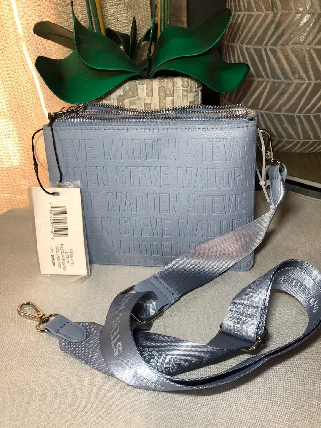 Steve Madden Crossbody Bag - New image indicator(5)